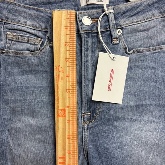 NWT Good American Good Waist Jeans Medium Wash Metal Holes Leg Trim Size 6/28 - Picture 9 of 12